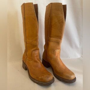 - Vintage Frye Campus boots